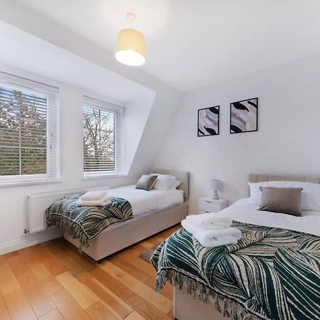 Roomy One Bed Loft Apartment 彼索普斯托福 外观 照片