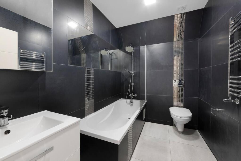 Roomy One Bed Loft Apartment 彼索普斯托福 外观 照片