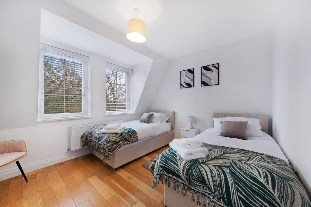 Roomy One Bed Loft Apartment 彼索普斯托福 外观 照片